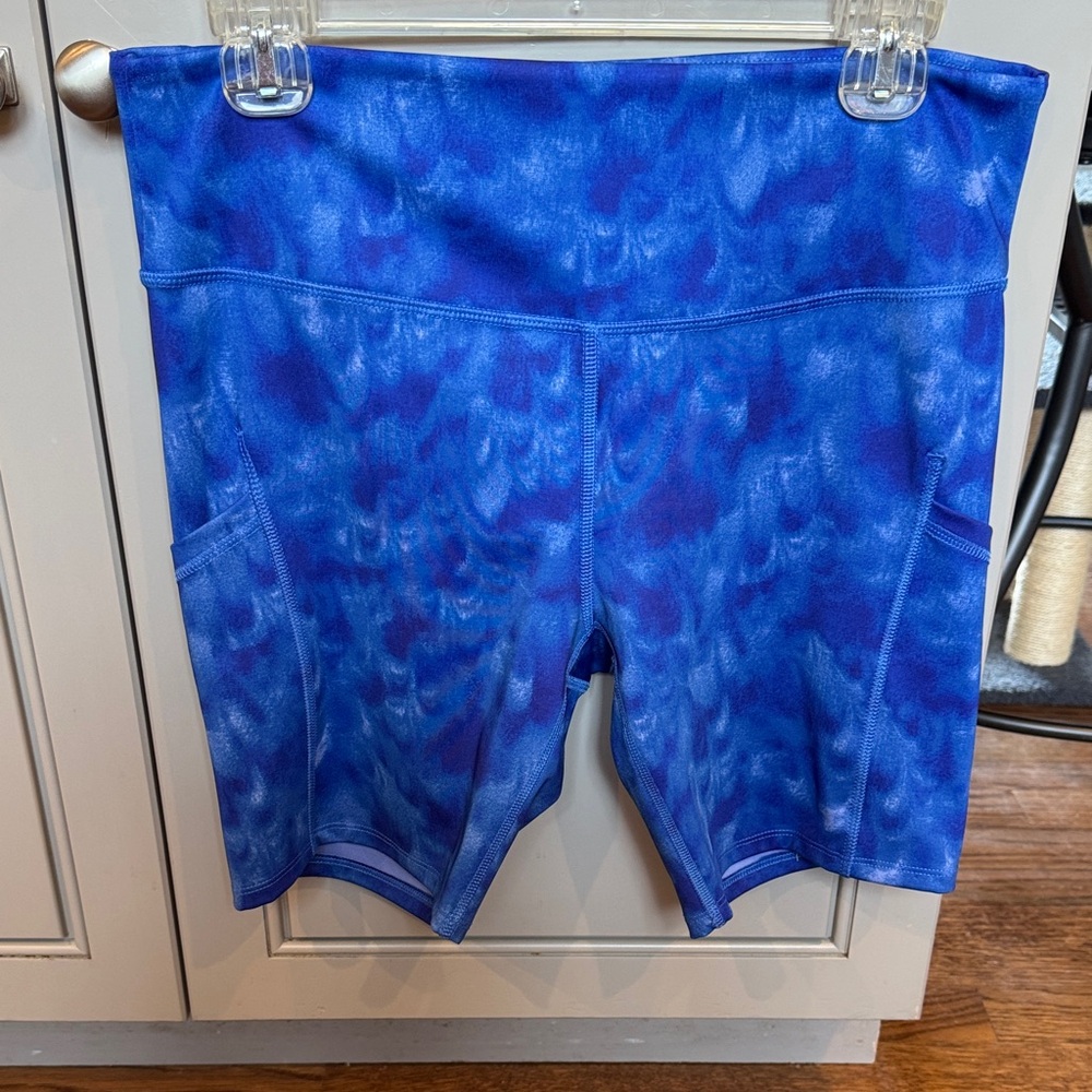 Women's all in motion Blue Tie-dye Bike Shorts